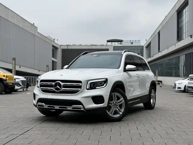 MERCEDES-BENZ GLB
