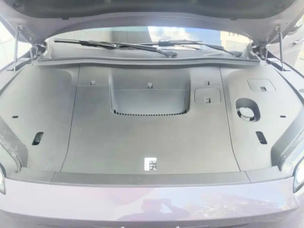 Фото 3 - NIO EC6