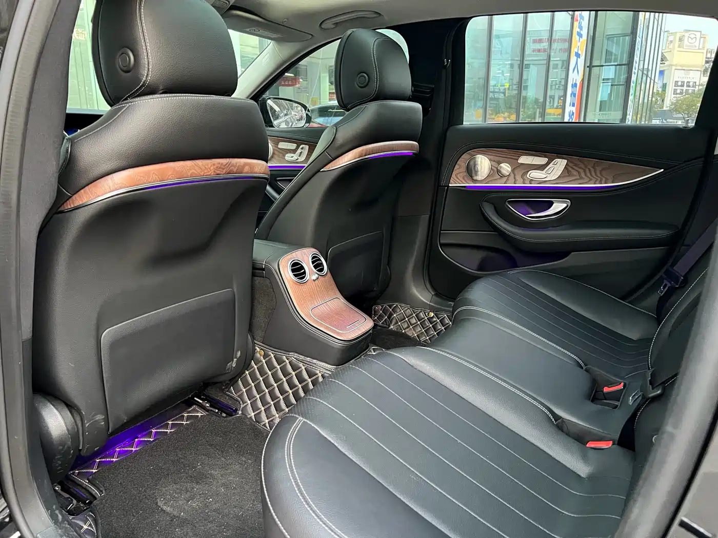 Mercedes-Benz E-Class 2022 E 300 L Luxury фото 11