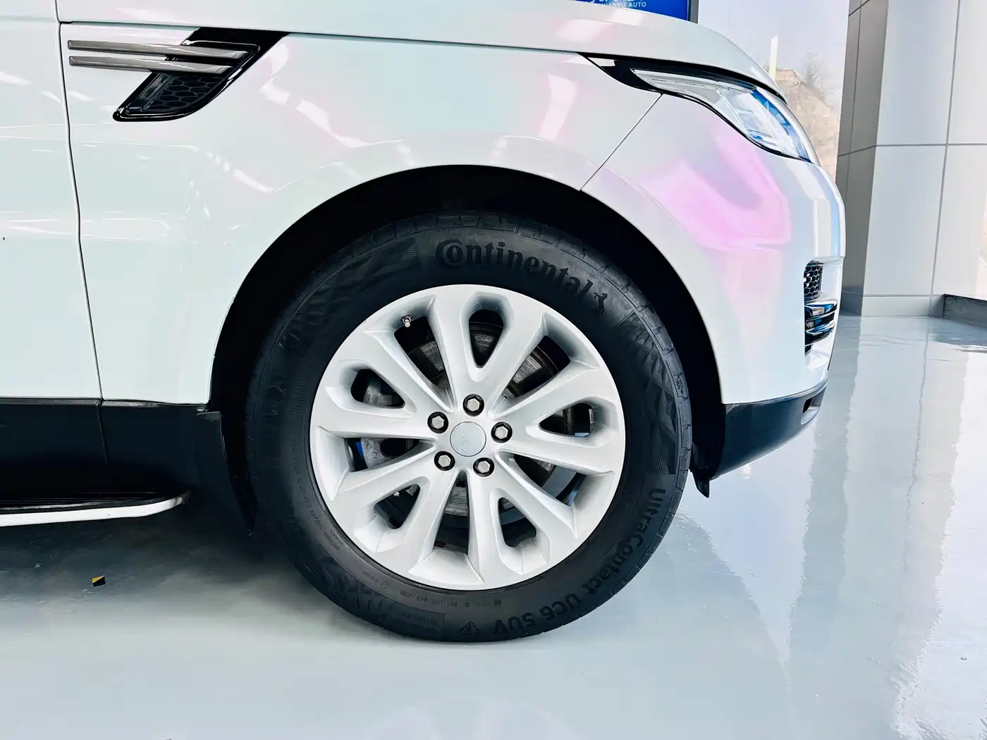 Land Rover Range Rover Sport 2016 Model 3.0 SC V6 SE фото 4