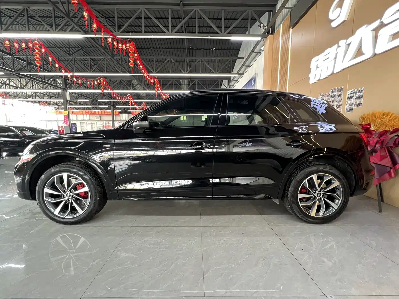 Audi Q5L 2024 Model 40 TFSI Luxury Dynamic фото 17