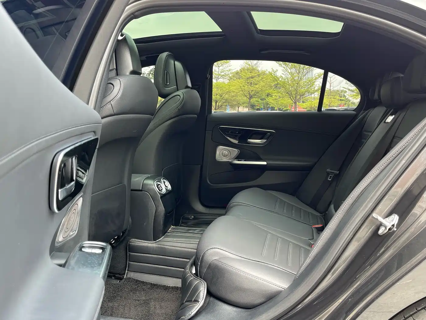 Mercedes-Benz C-Class 2023 Facelift C 260 L Sport Edition фото 12