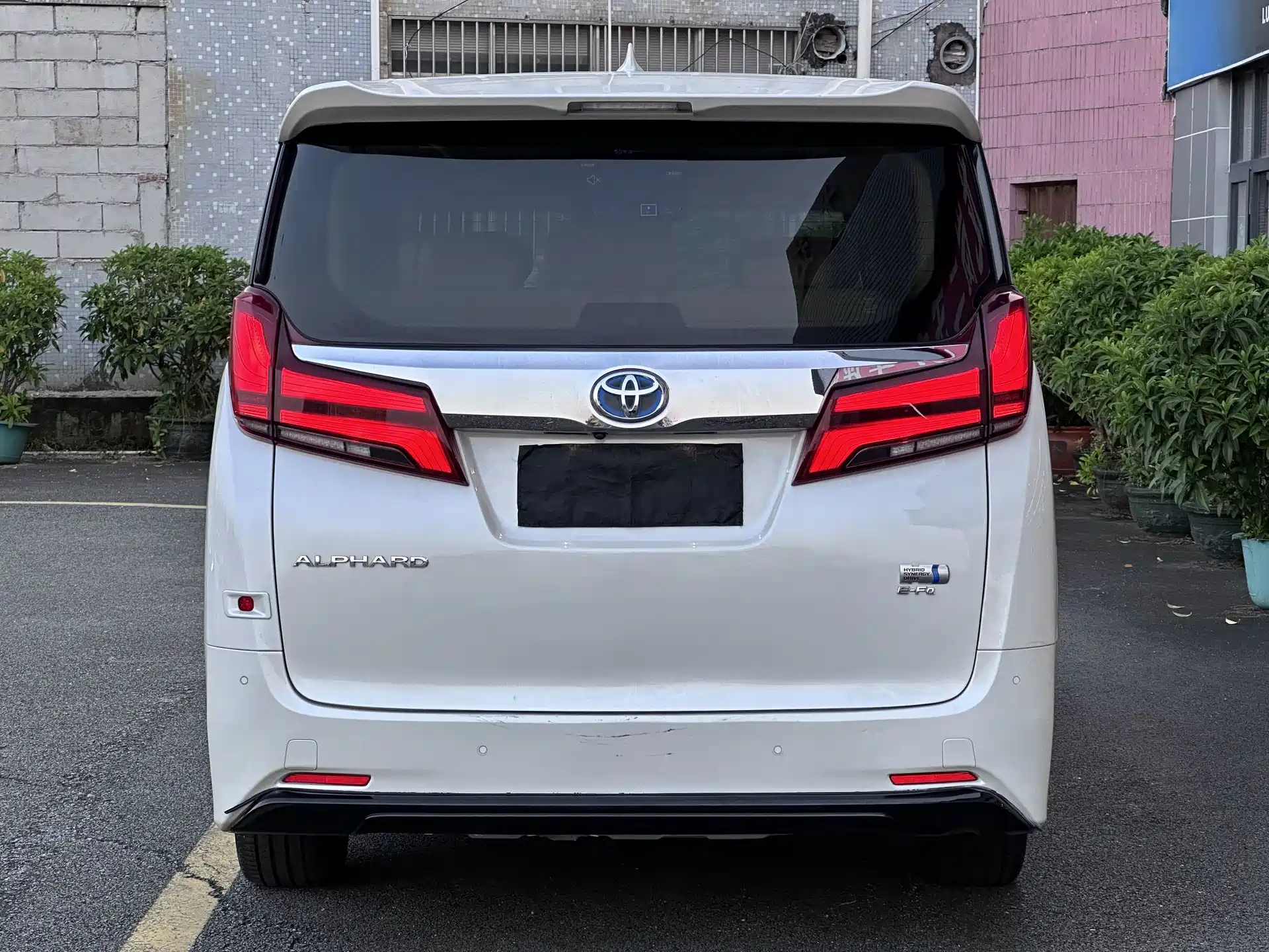 Фото 17 - Toyota Alphard