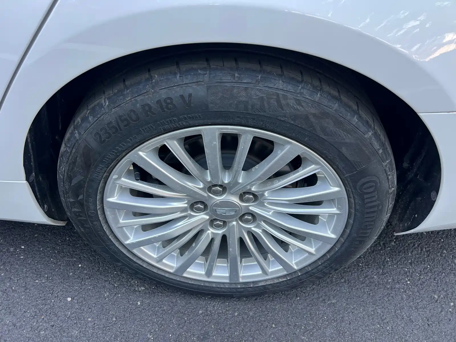 Фото 16 - Cadillac CT6