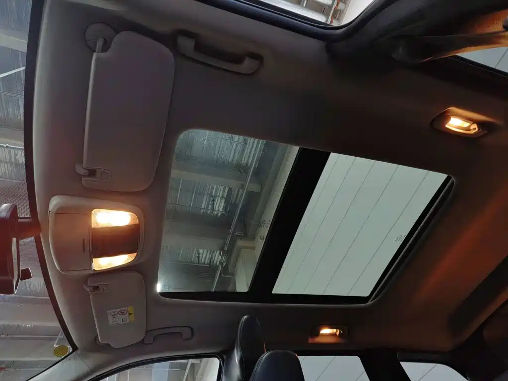 Фото 14 - Jeep Grand Cherokee (Import)