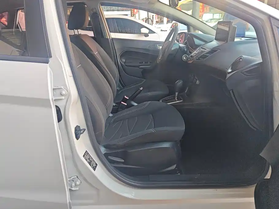 Ford Fiesta 2016 2013 Hatchback 1.5L Automatic Premium
