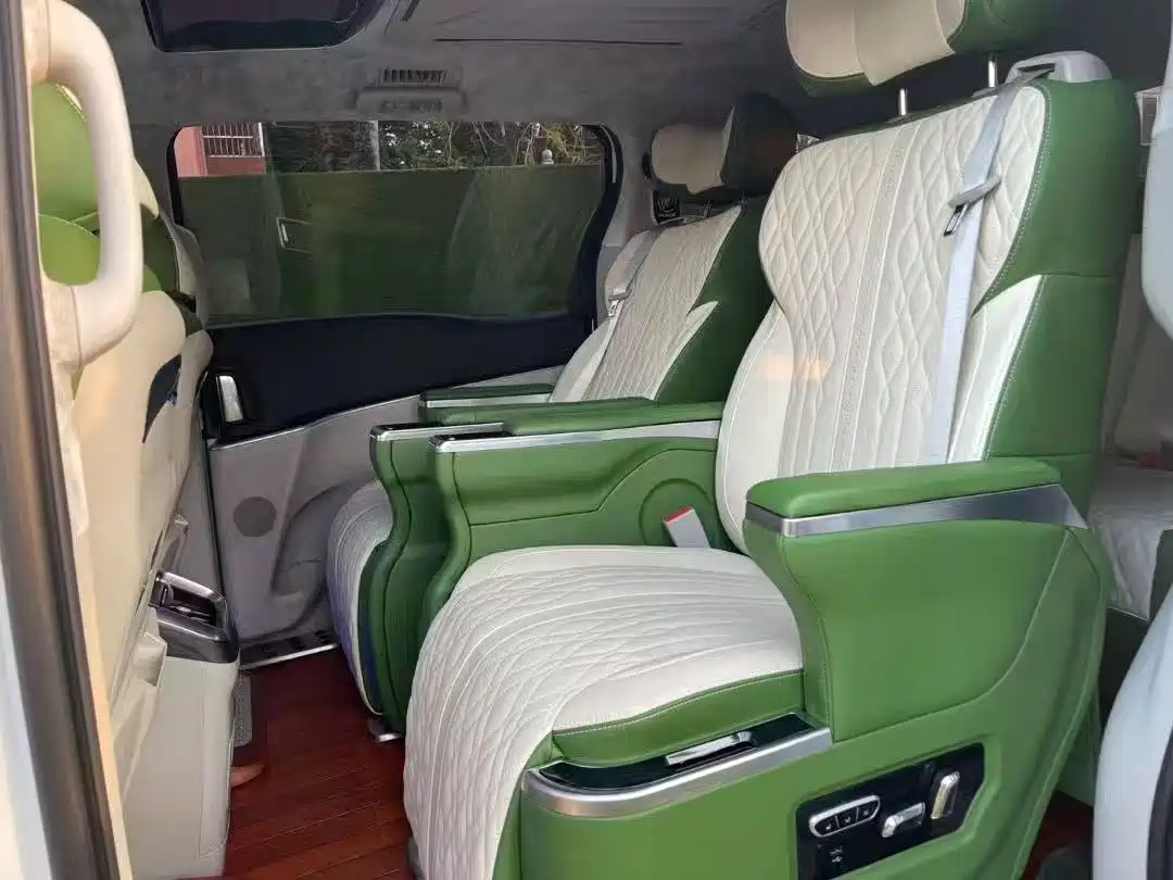 Buick GL8 2021 Land Business Class 652T Comfort фото 5