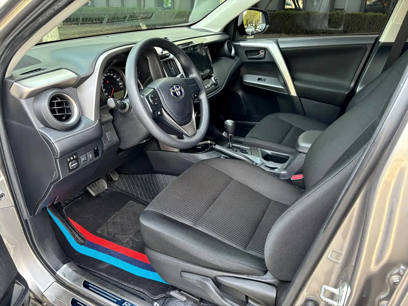 Toyota RAV4 Rongfang 2019 2.0L CVT 2WD Urban Edition China VI фото 10