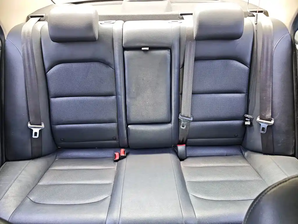 Фото 22 - Geely Vision