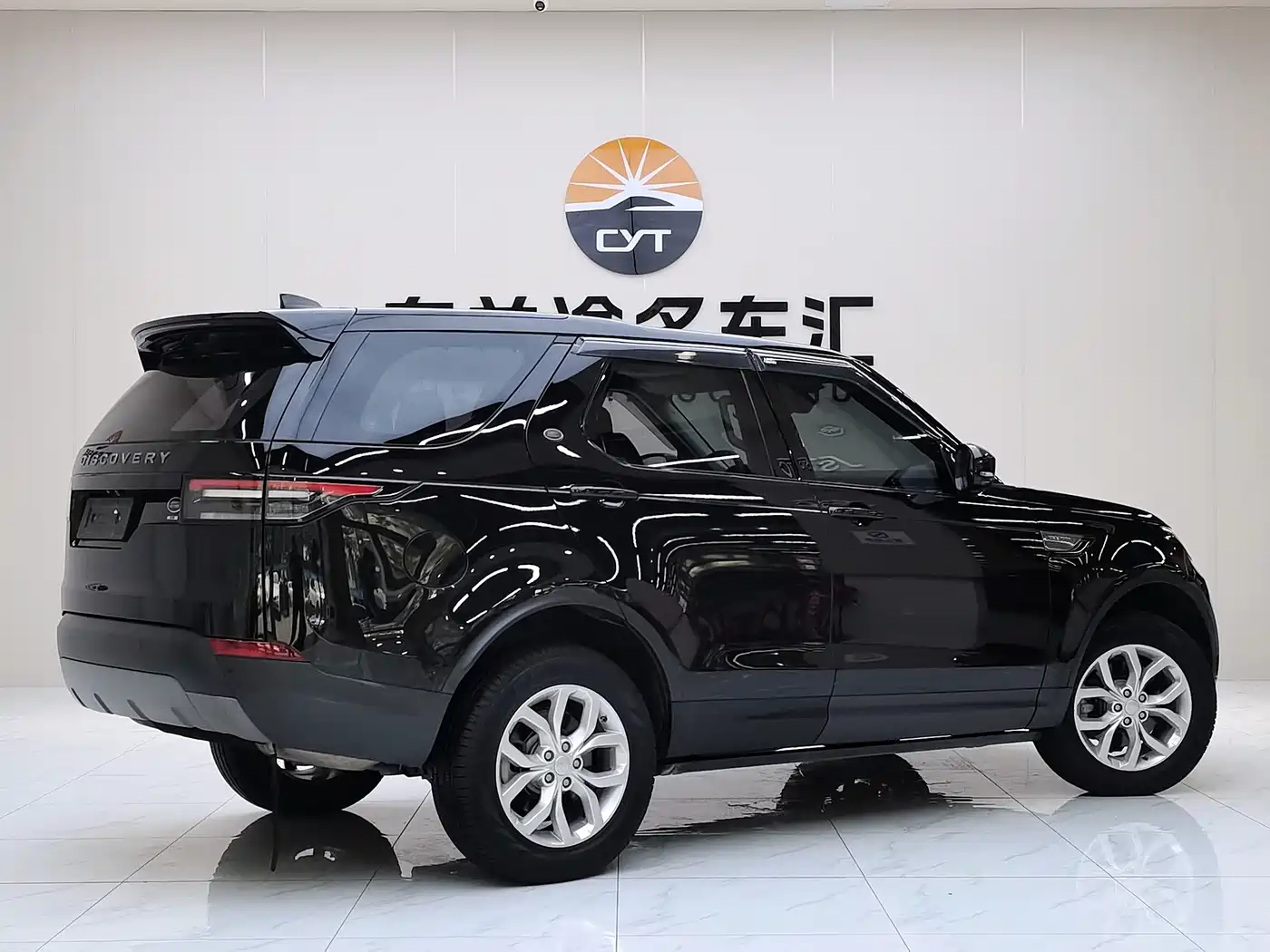 Land Rover Discovery 2017 3.0 SC V6 S фото 6