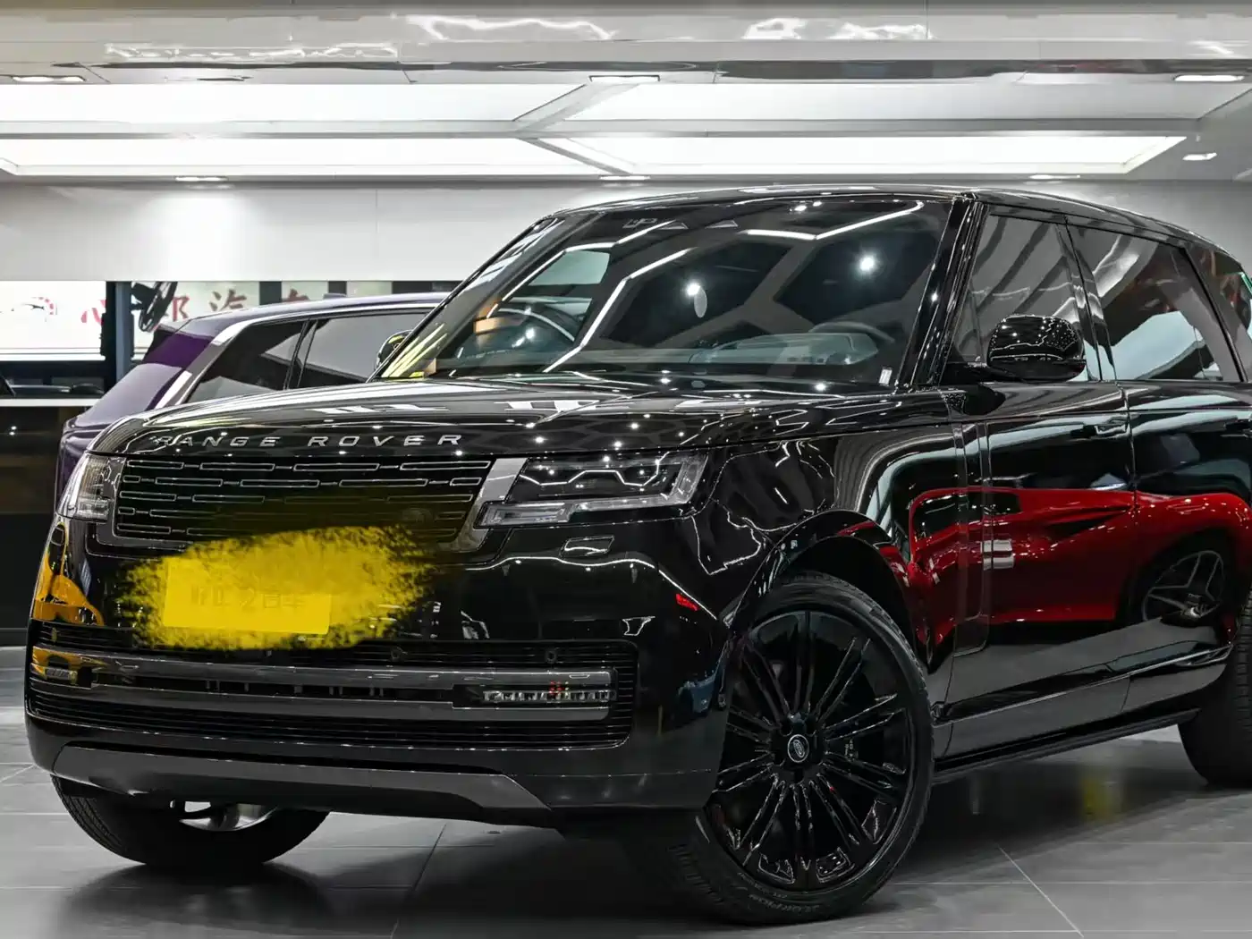 Land Rover Range Rover 2023 4.4 V8 530PS Launch Edition фото 3