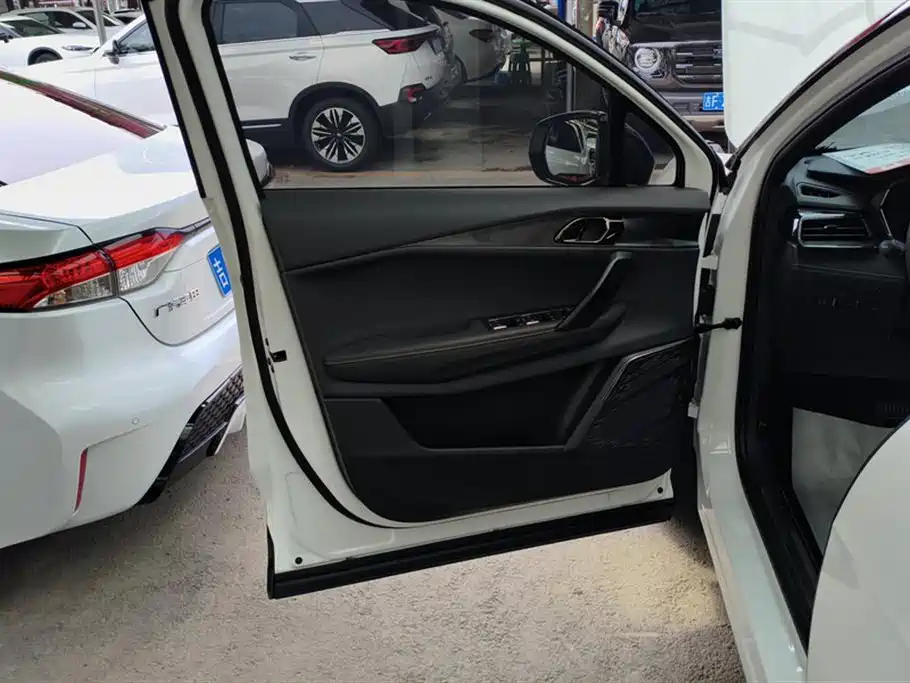 Lynk & Co 06 2023 Remix 1.5T Power Halo фото 7