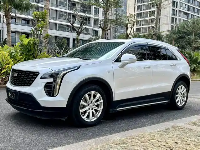 CADILLAC XT4