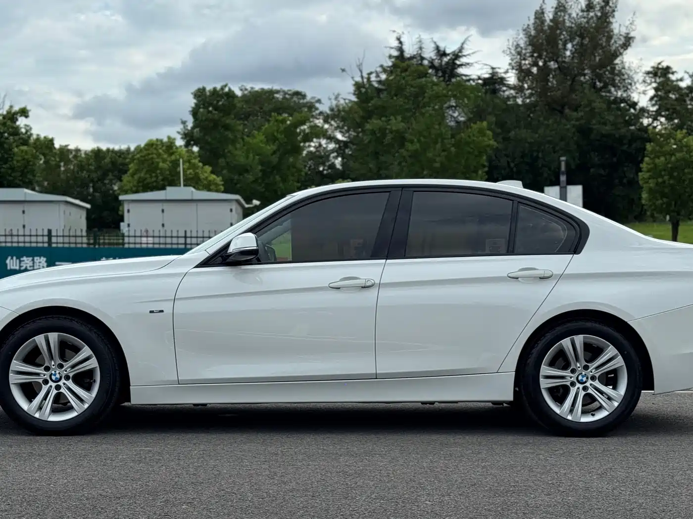 BMW 3 Series (Import) 2013 2013 320i Sport Design Package
