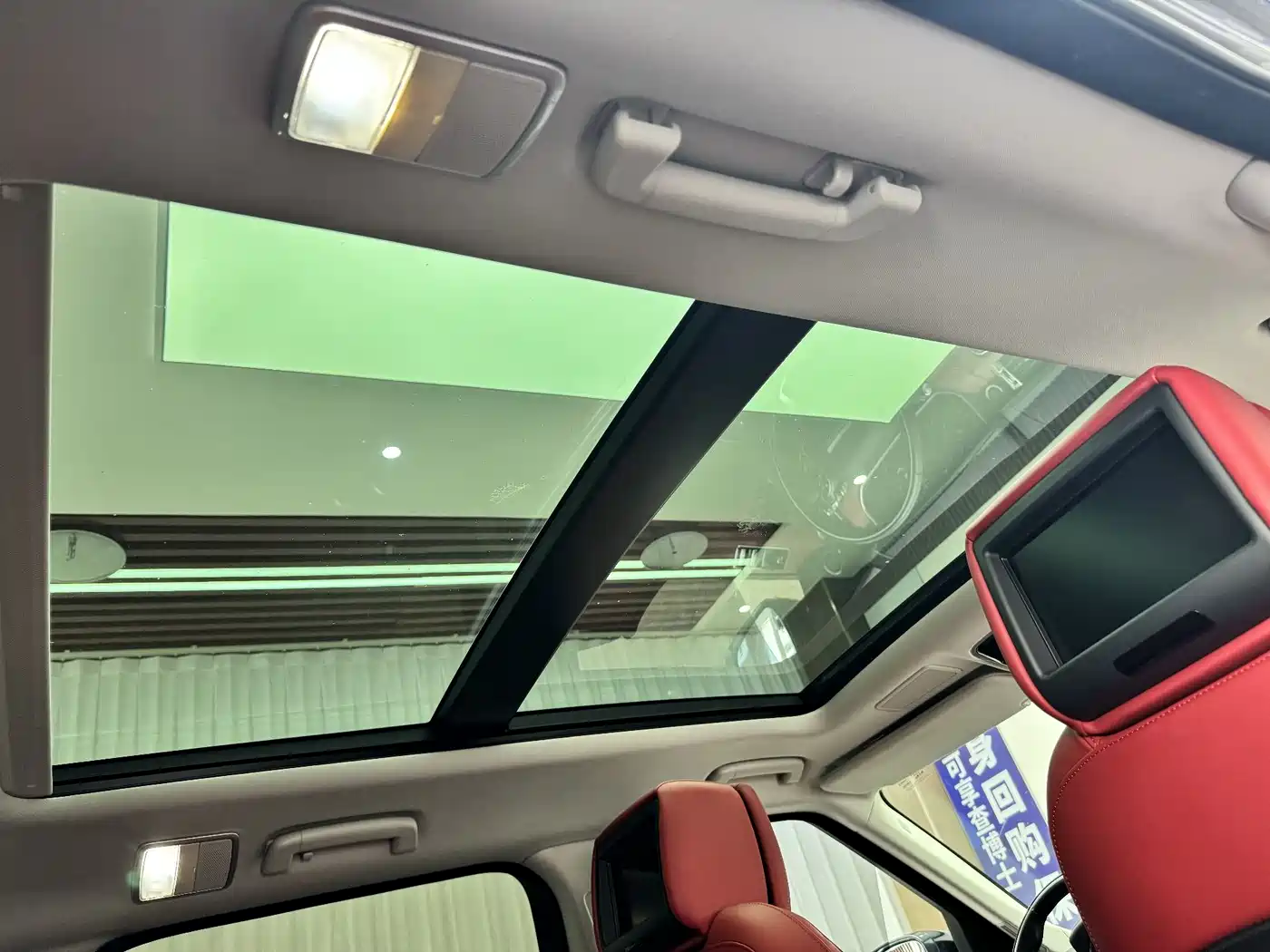 Land Rover Range Rover Sport 2022 3.0 L6 Gloss Black Edition фото 20