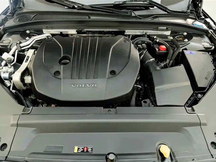 Photo 24 - Volvo S90