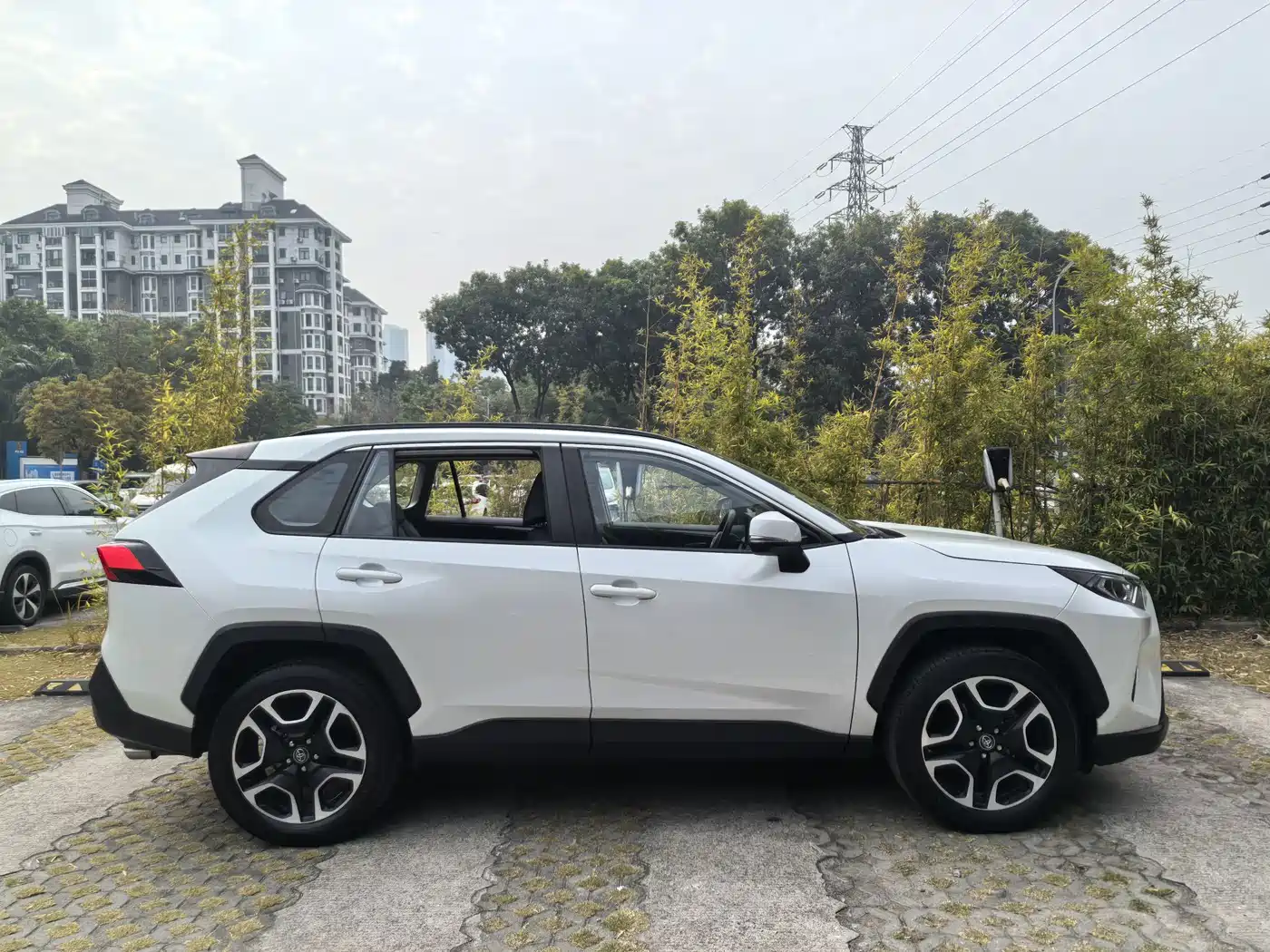 Toyota RAV4 2023 2021 2.0L CVT 4WD Premium