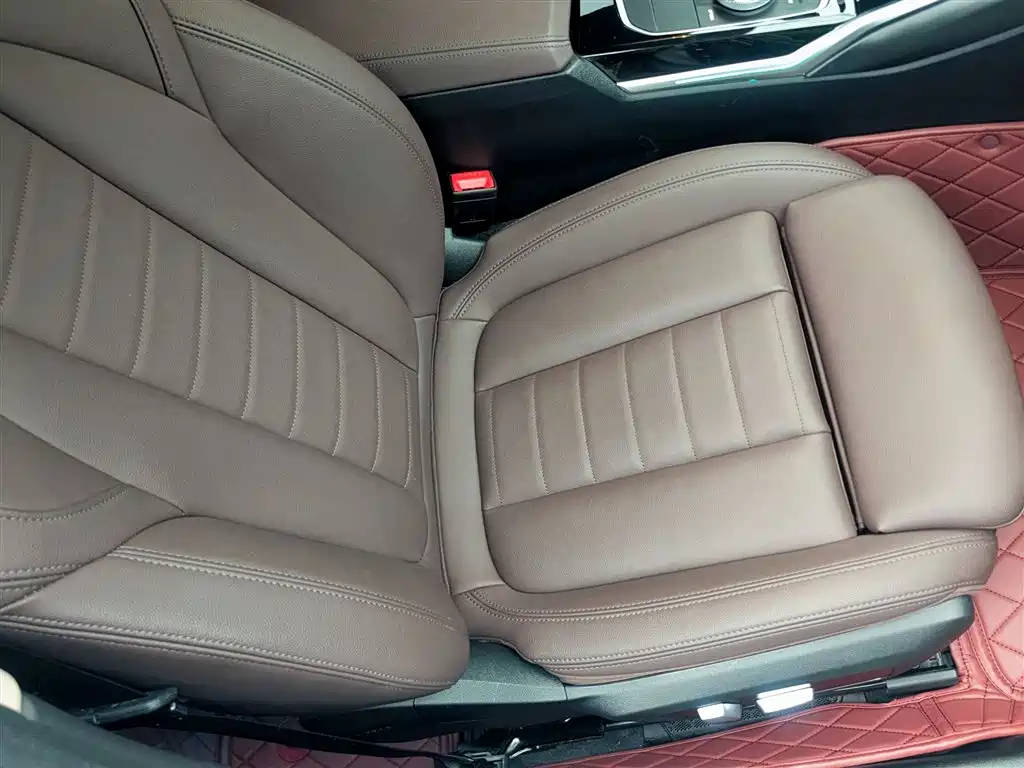 BMW 3 Series 2021 Second Facelift 320i Sport Package фото 13