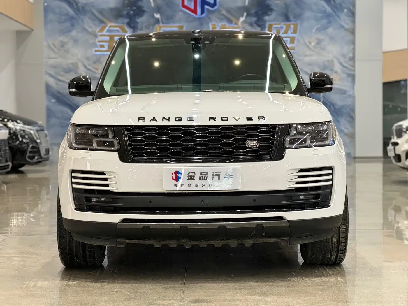 Land Rover Range Rover 2019 3.0 SC V6 Heritage Extended Edition фото 2