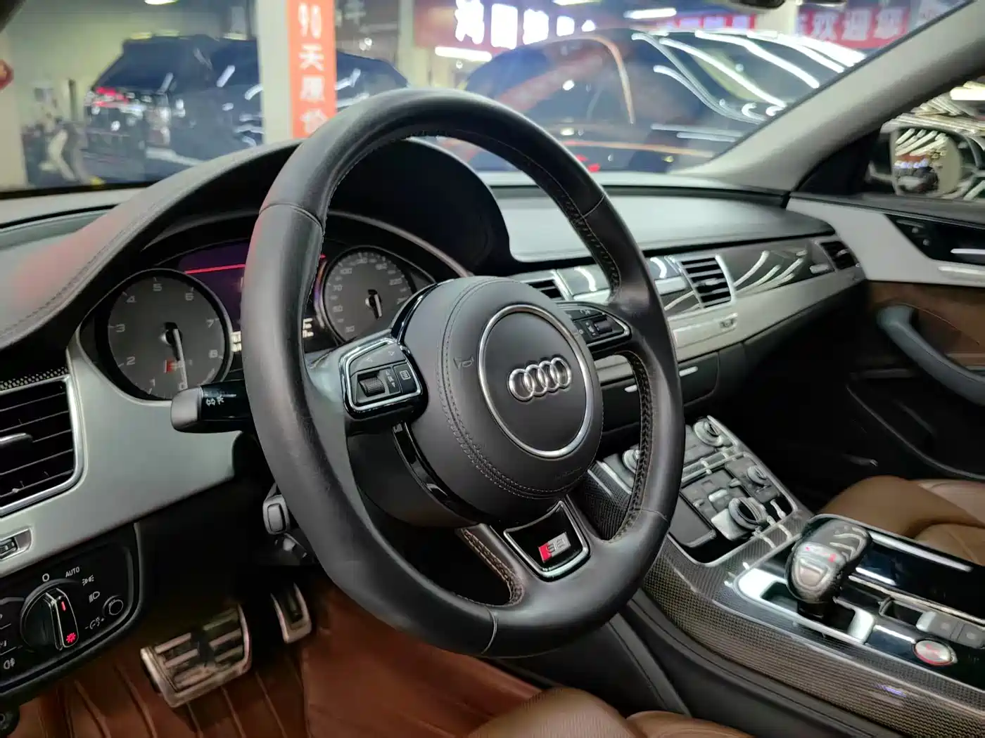 Audi S8 2014 S8 4.0TFSI quattro фото 6