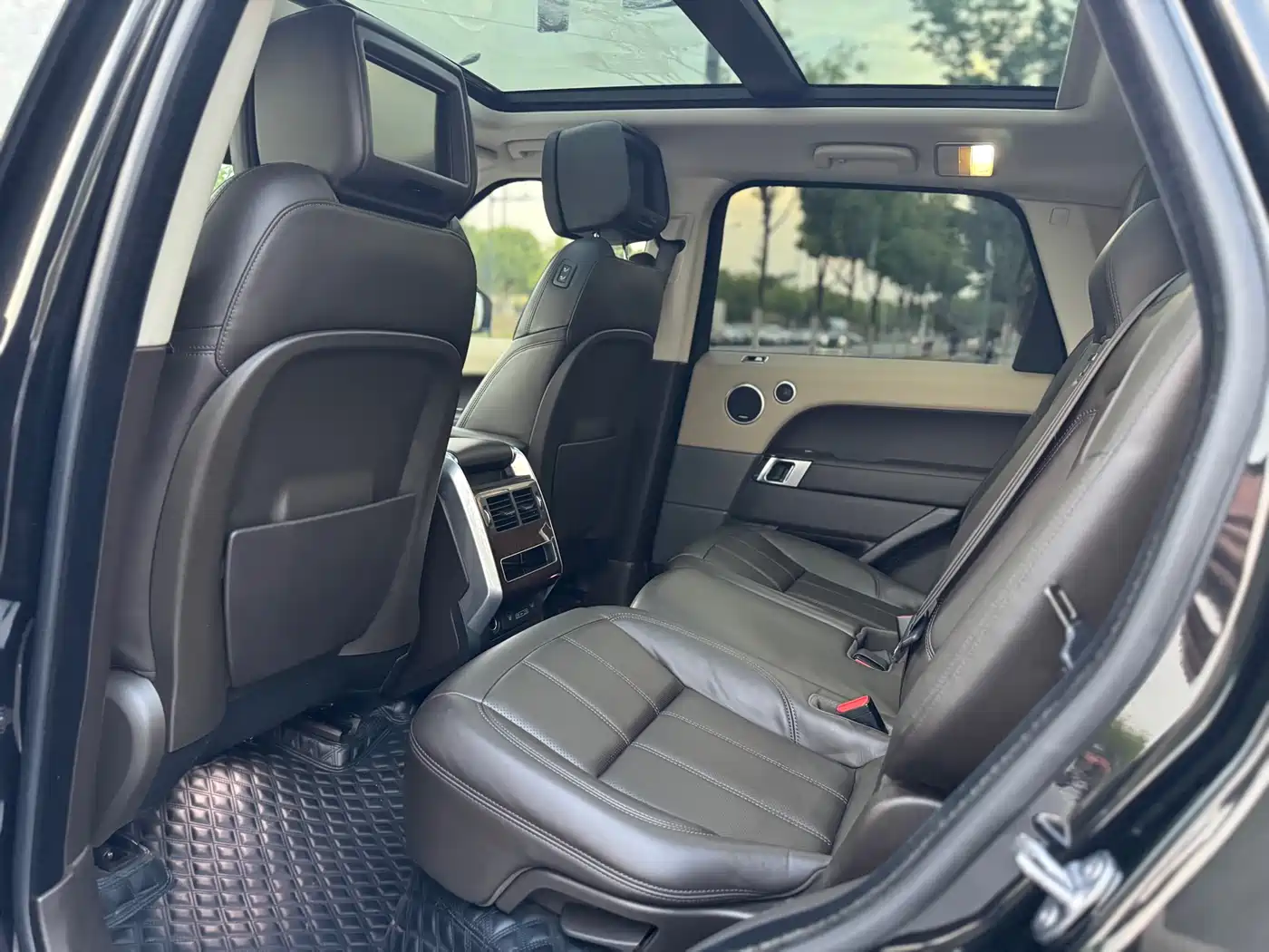 Land Rover Range Rover Sport PHEV 2019 P400e HSE фото 8
