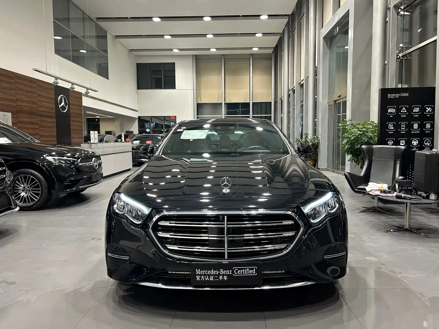Mercedes-Benz E-Class 2024 Model E 300 L Luxury фото 2