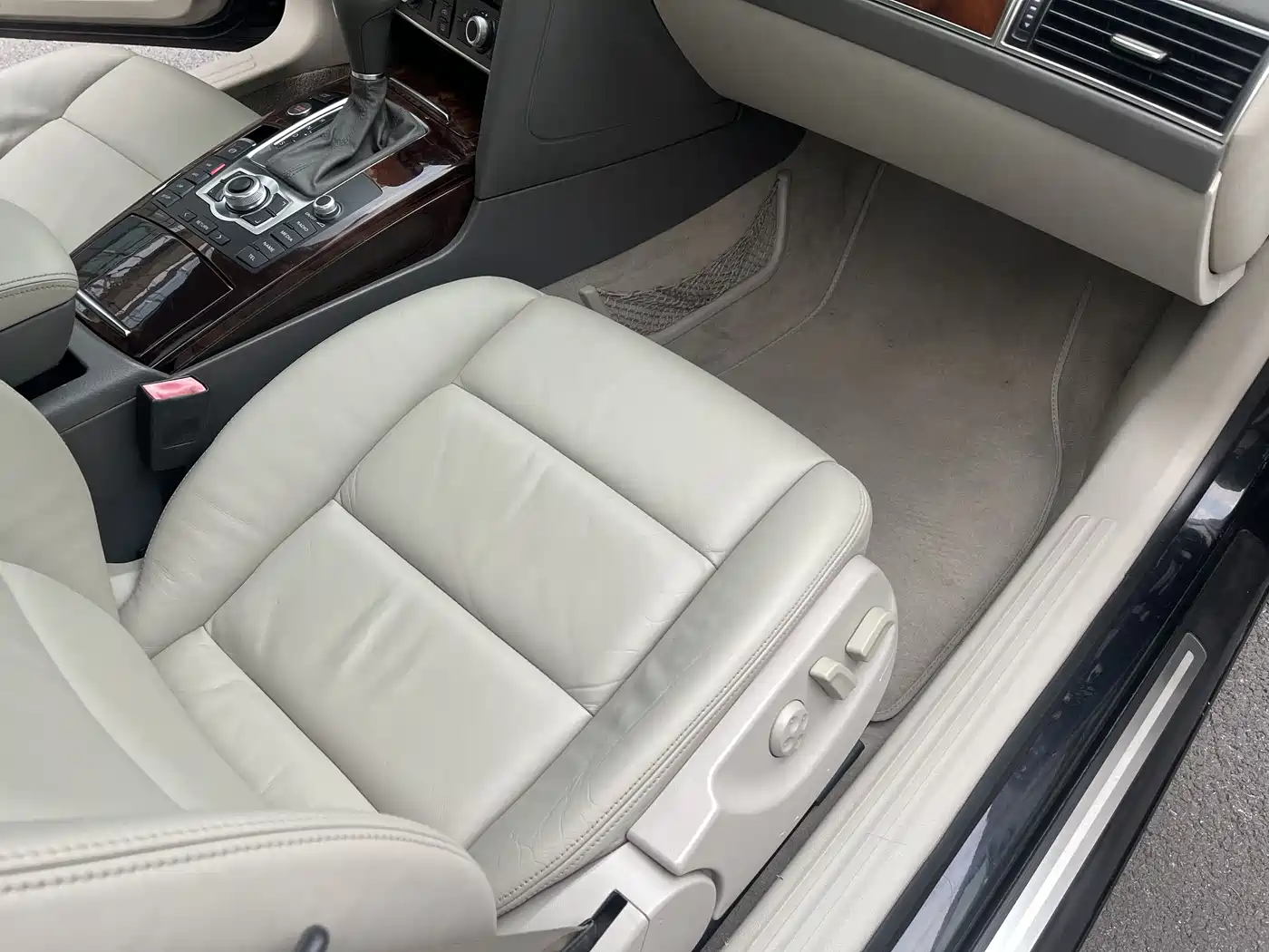 Audi A6L 2010 2010 2.4L Luxury