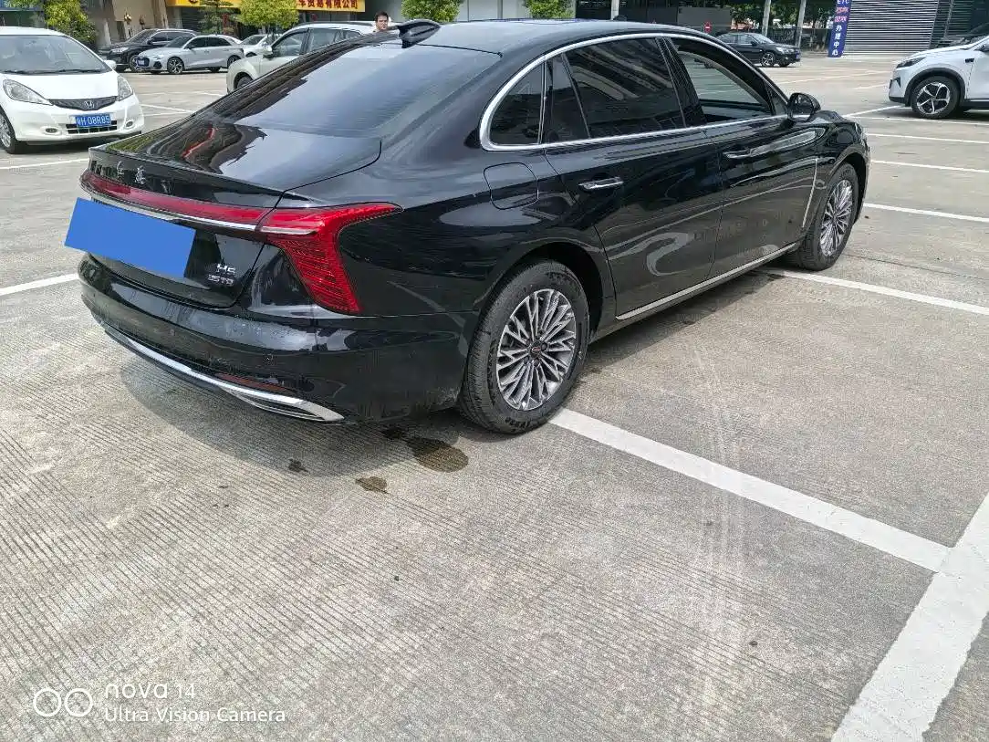 Hongqi H5 2025 1.5T DCT Flag Rhythm 500,000 Units Memorial Edition фото 11