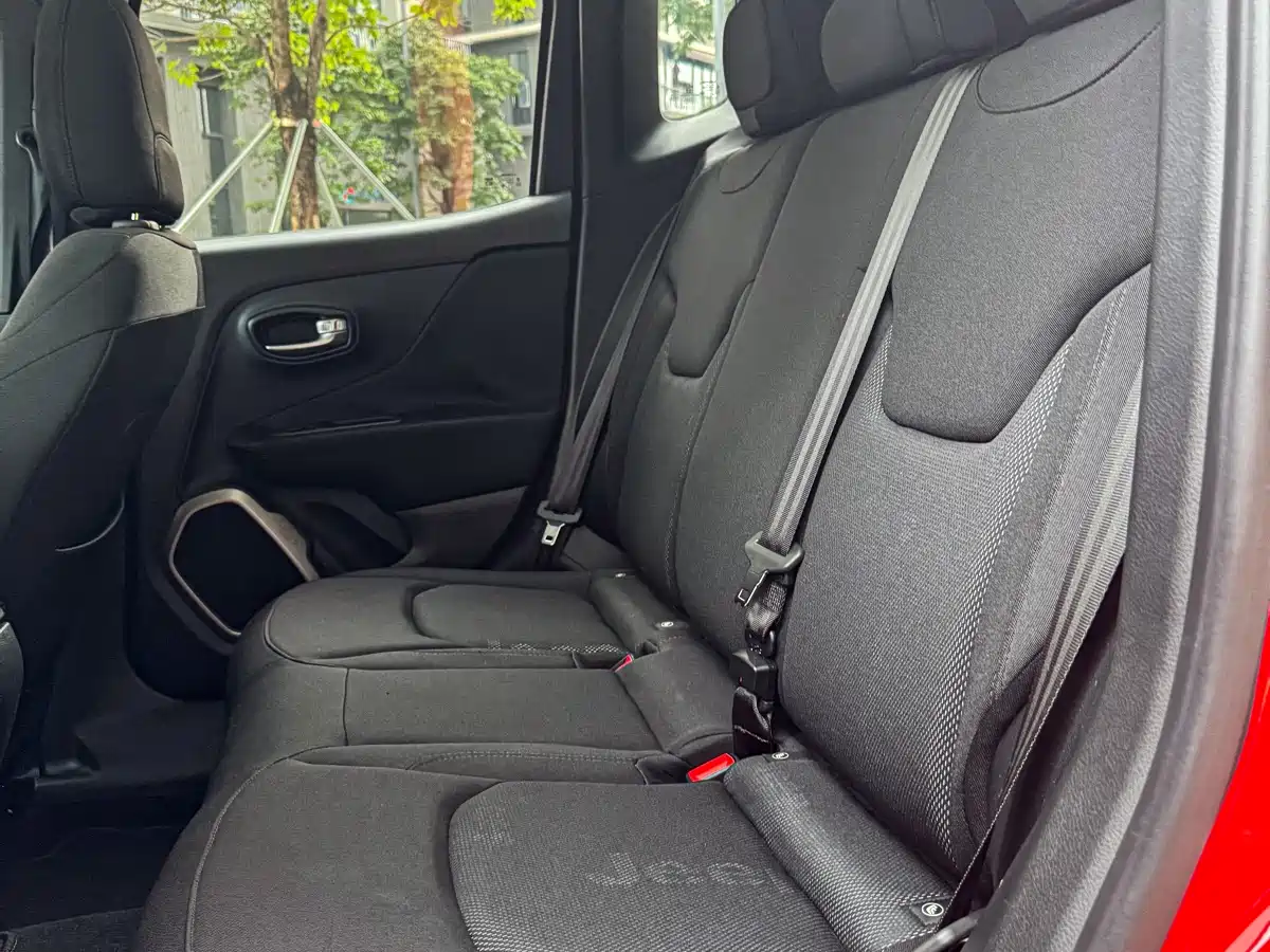 Jeep Renegade 2019 2018 Connected Large Screen 180TS Auto High Energy Edition