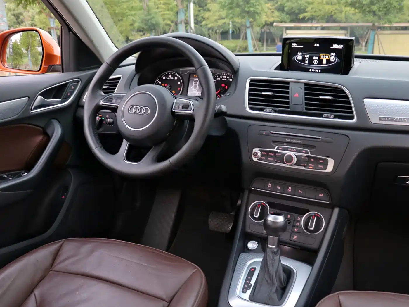 Фото 21 - Audi Q3
