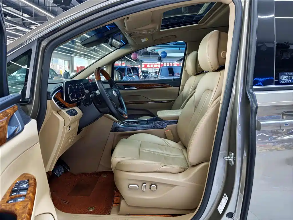 Buick GL8 2021 ES Landlord 653T Luxury фото 4