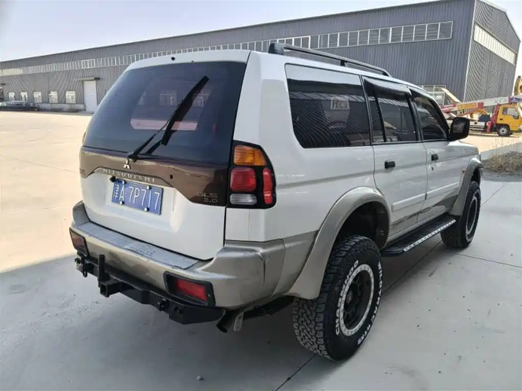 Mitsubishi Pajero Sport 2004 Model 3.0L Manual 4WD GLS фото 9