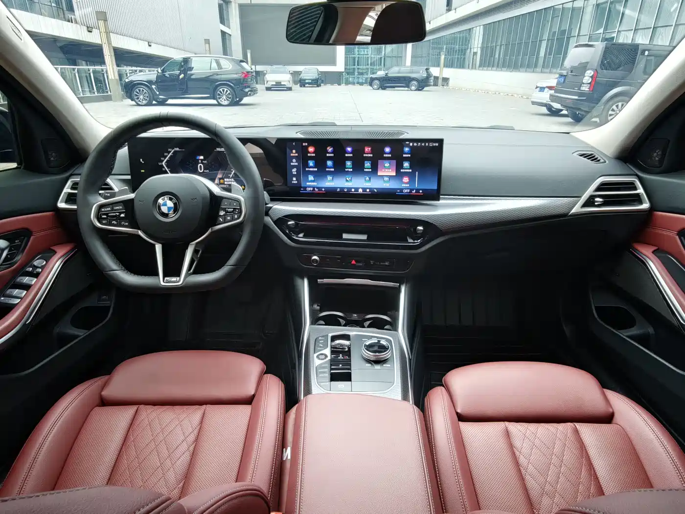 BMW 3 Series 2025 330Li M Sport Night Edition фото 18