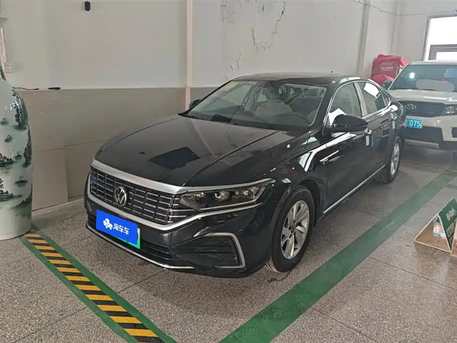 VOLKSWAGEN PASSAT NEW ENERGY