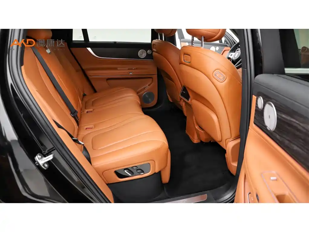 AITO Wenjie AITO M9 2025 Extended Range Ultra 52kWh 5-Seater фото 8