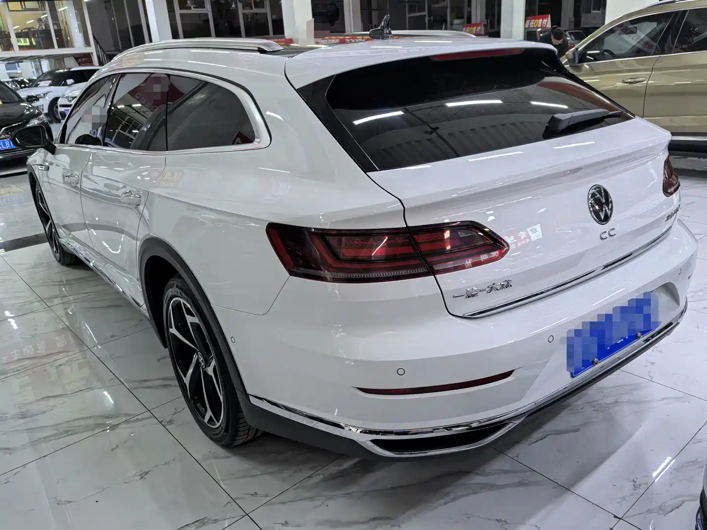 Volkswagen FAW-Volkswagen CC 2021 Model Shooting Brake 380TSI Hunting Wind Edition фото 4
