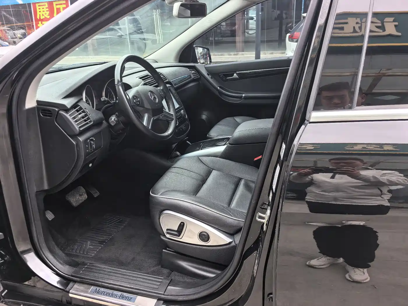 Mercedes-Benz R-Class 2017 R 320 4MATIC Business Collector's Edition фото 7