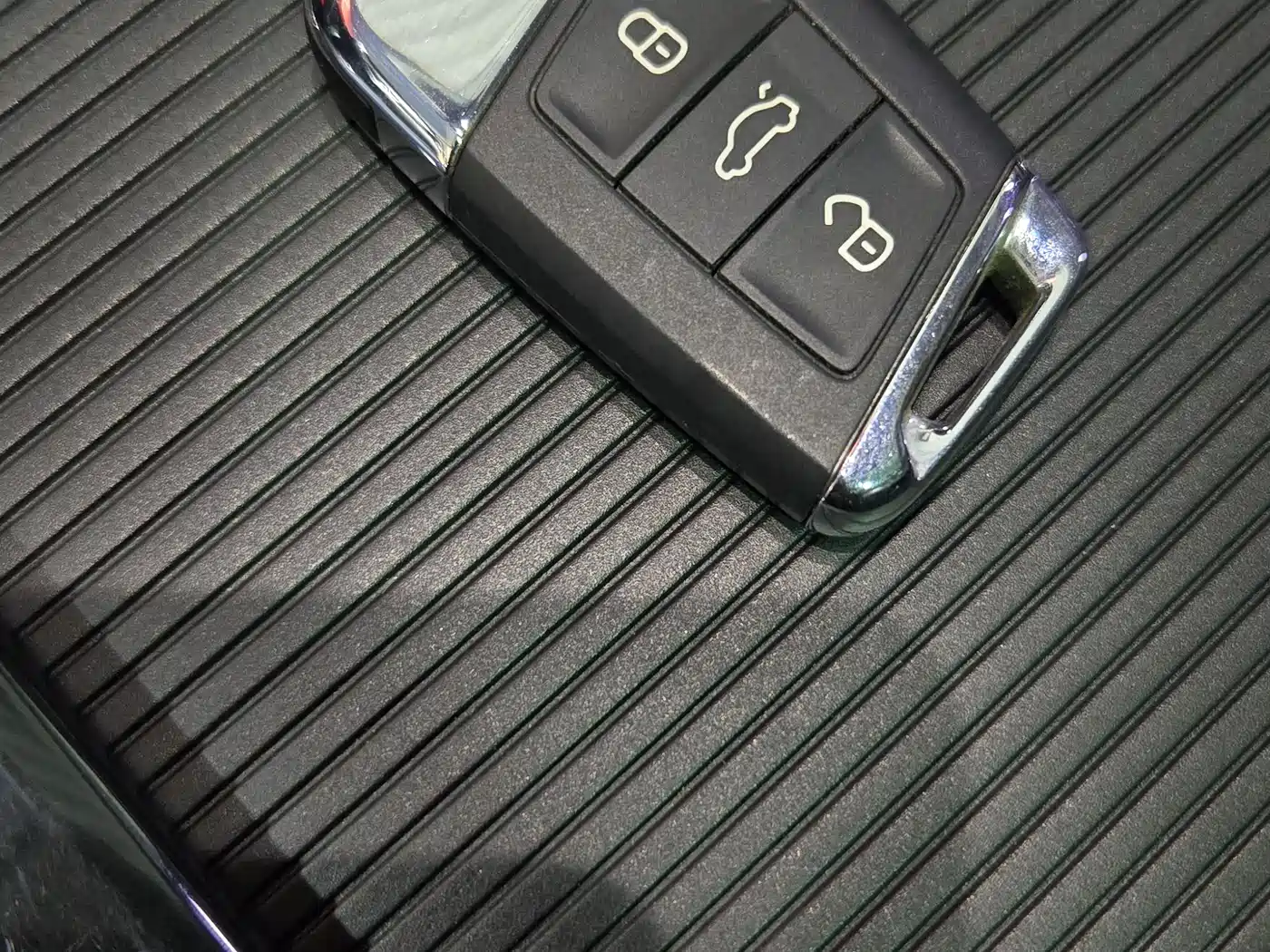 Volkswagen Passat 2021 Model 330TSI Premium Edition фото 15
