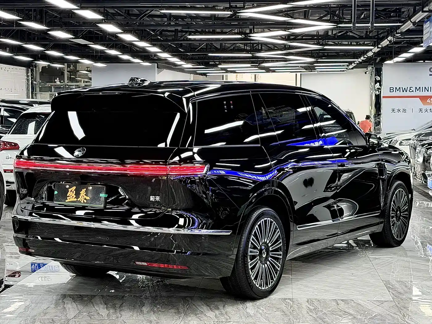NIO ES8 2026 2025 Model 6-Seat Executive Luxury Edition