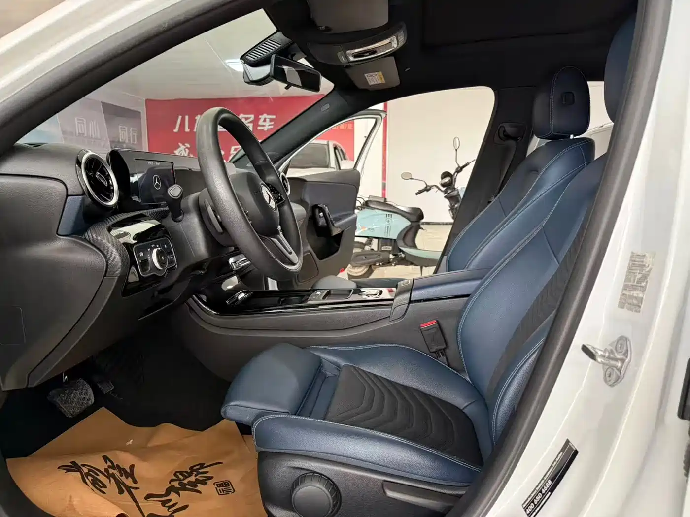 Mercedes-Benz A-Class 2020 Facelift A 180 L Sport Sedan фото 5