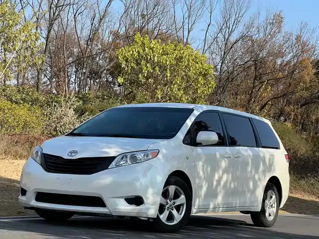  Toyota Toyota Sienna 2015 3.5L 2WD LE