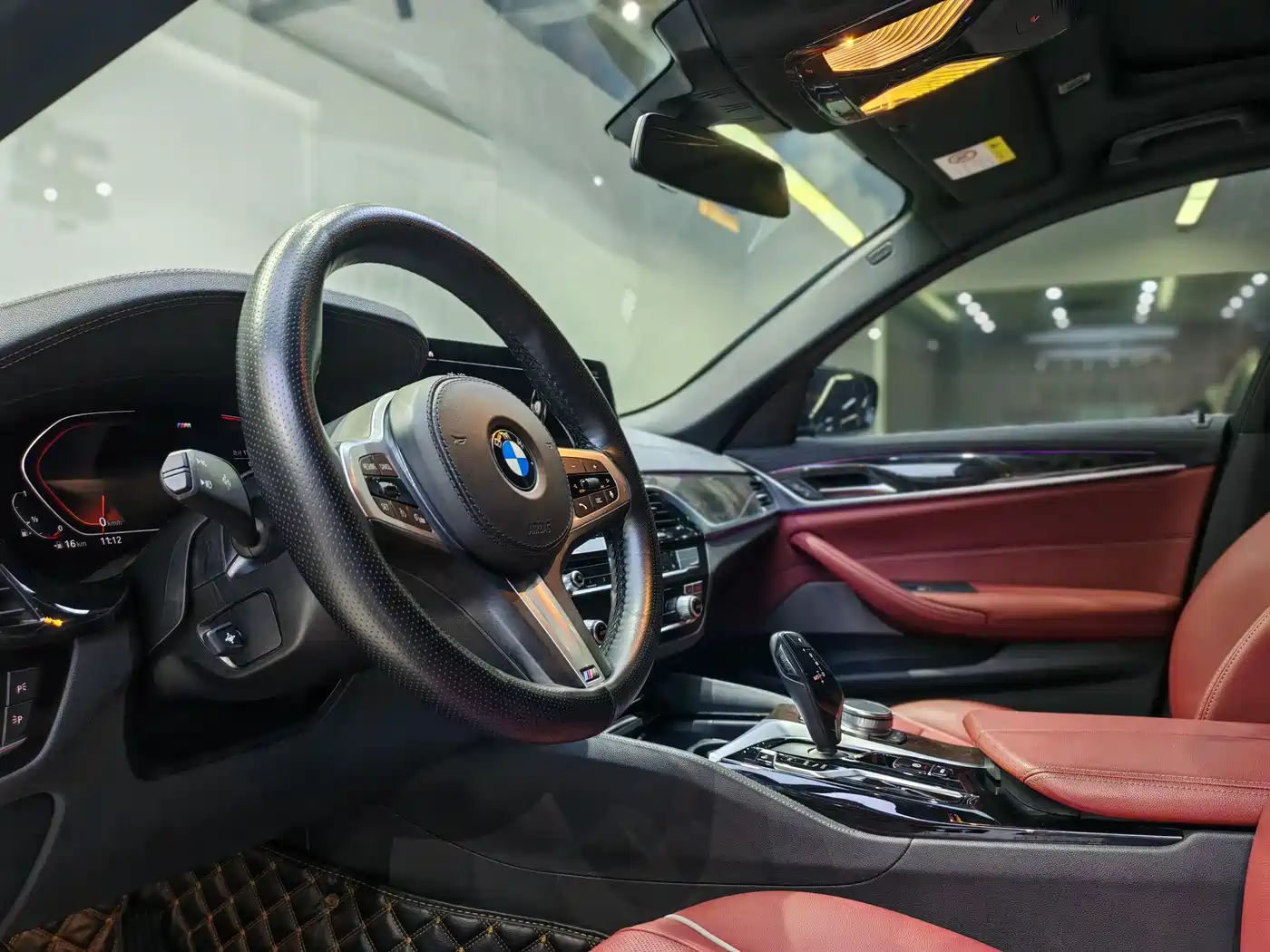 BMW 5 Series 2019 530Li Leading M Sport Package фото 8
