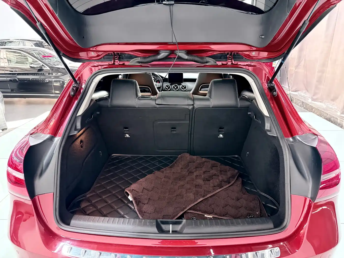 Mercedes-Benz GLA 2018 GLA 200 Fashion фото 25