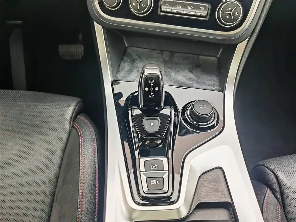 Lynk & Co 01 2019 2.0T AWD Pro Edition China VI фото 13