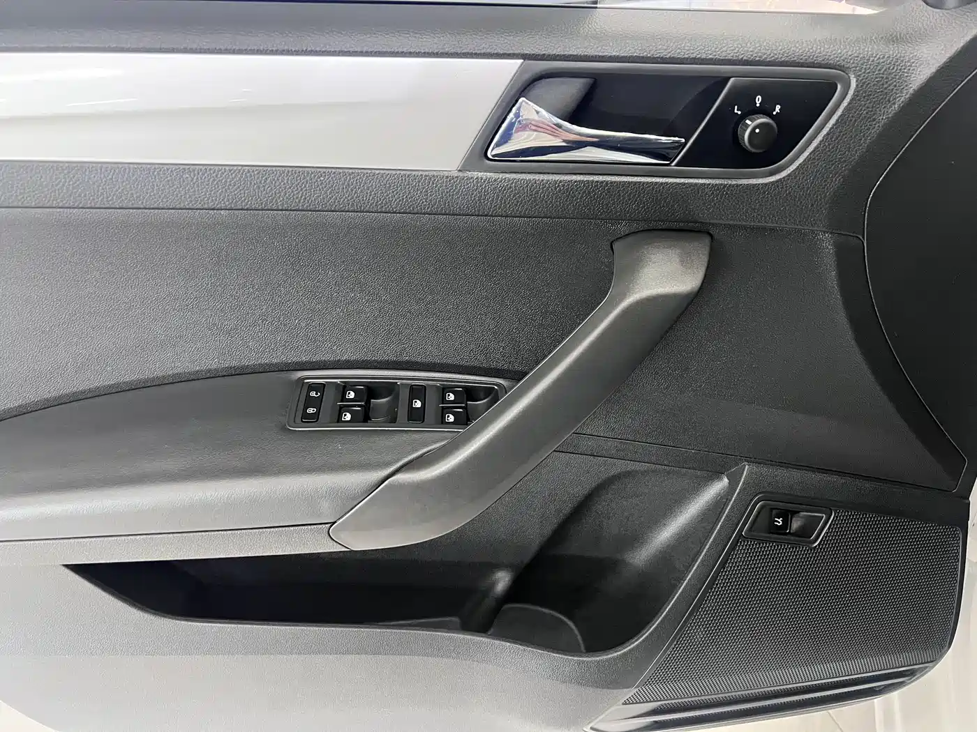Škoda Rapid 2022 1.5L Automatic Comfort Edition фото 8