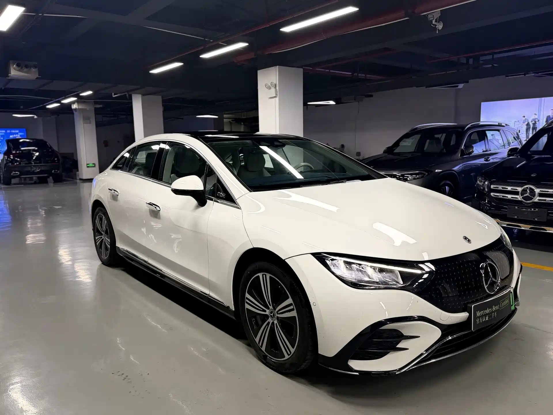 Фото 3 - Mercedes-Benz EQE