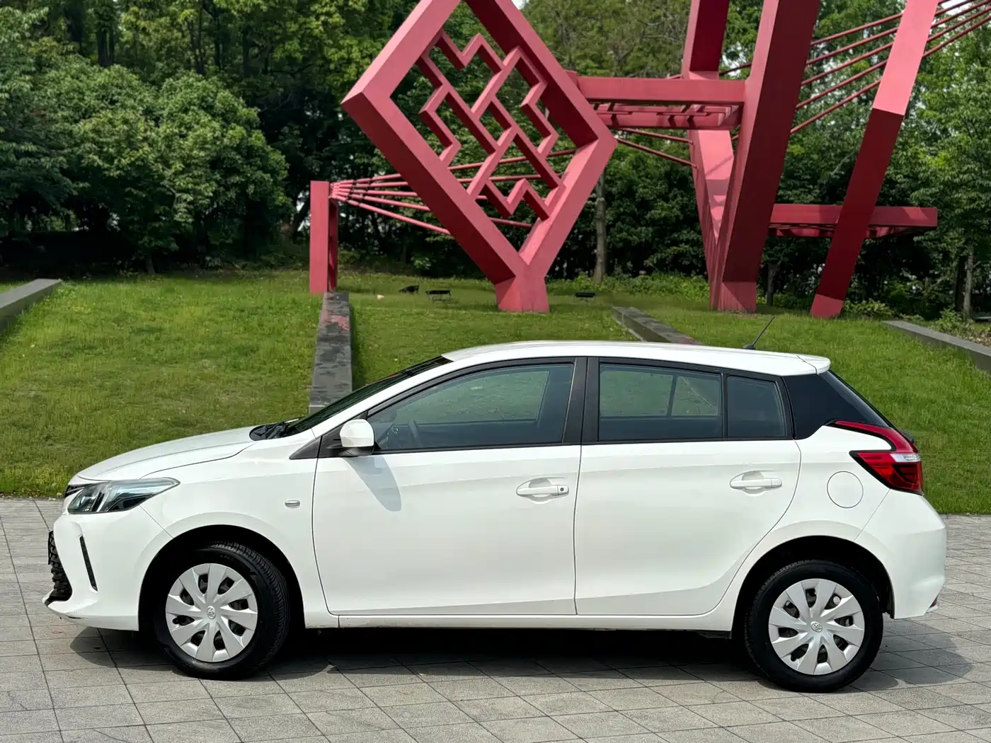 Toyota Vios FS 2017 1.5L CVT Fengchi Edition фото 4