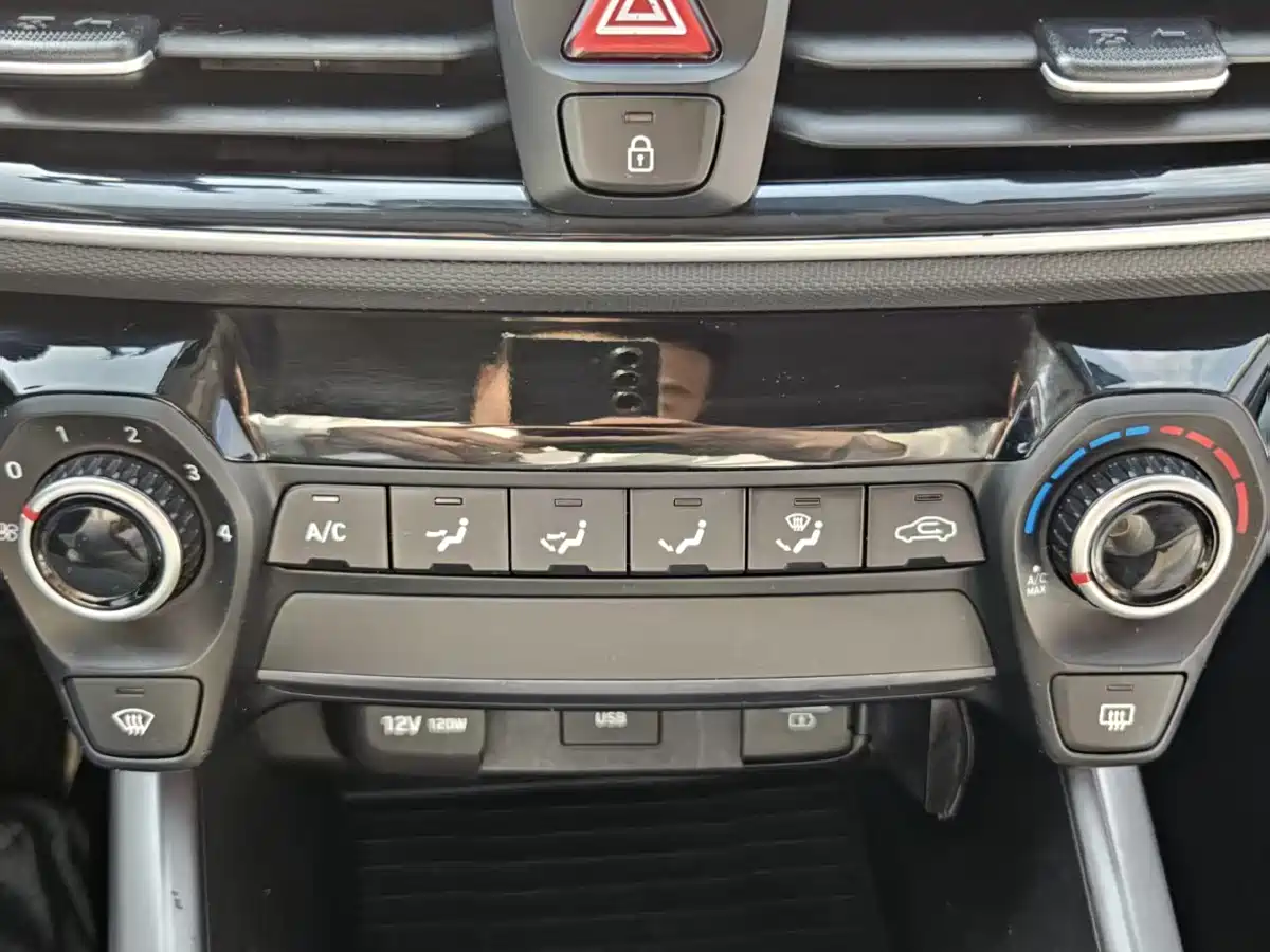 Hyundai Fista 2019 280TGDi Sport Edition China VI фото 15