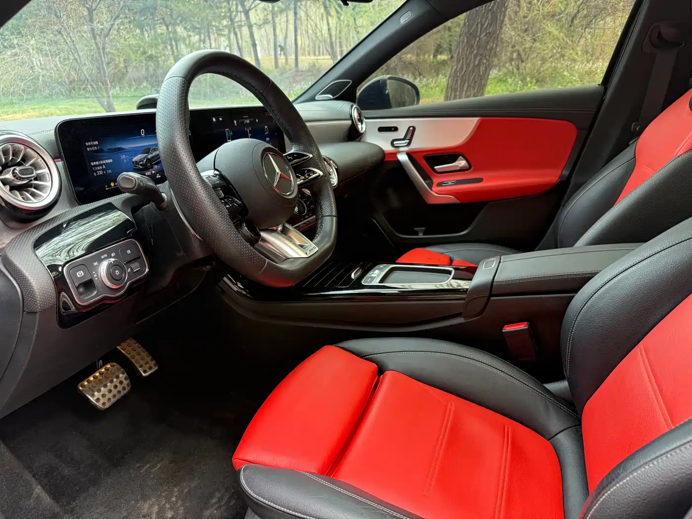 Mercedes-Benz A-Class AMG 2024 AMG A 35 L 4MATIC фото 8