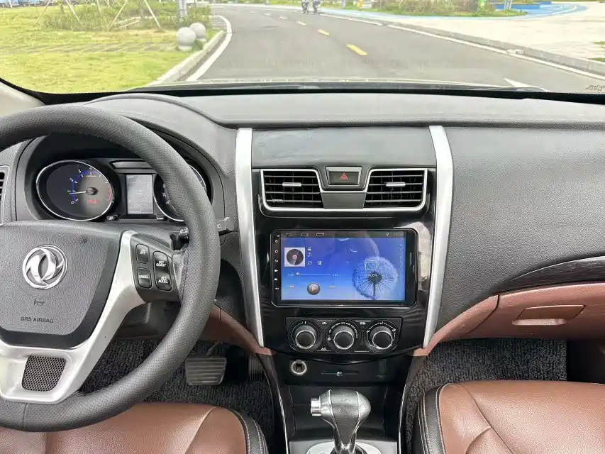 Dongfeng Fengxing Fengxing SX6 2017 2016 1.6L CVT Luxury